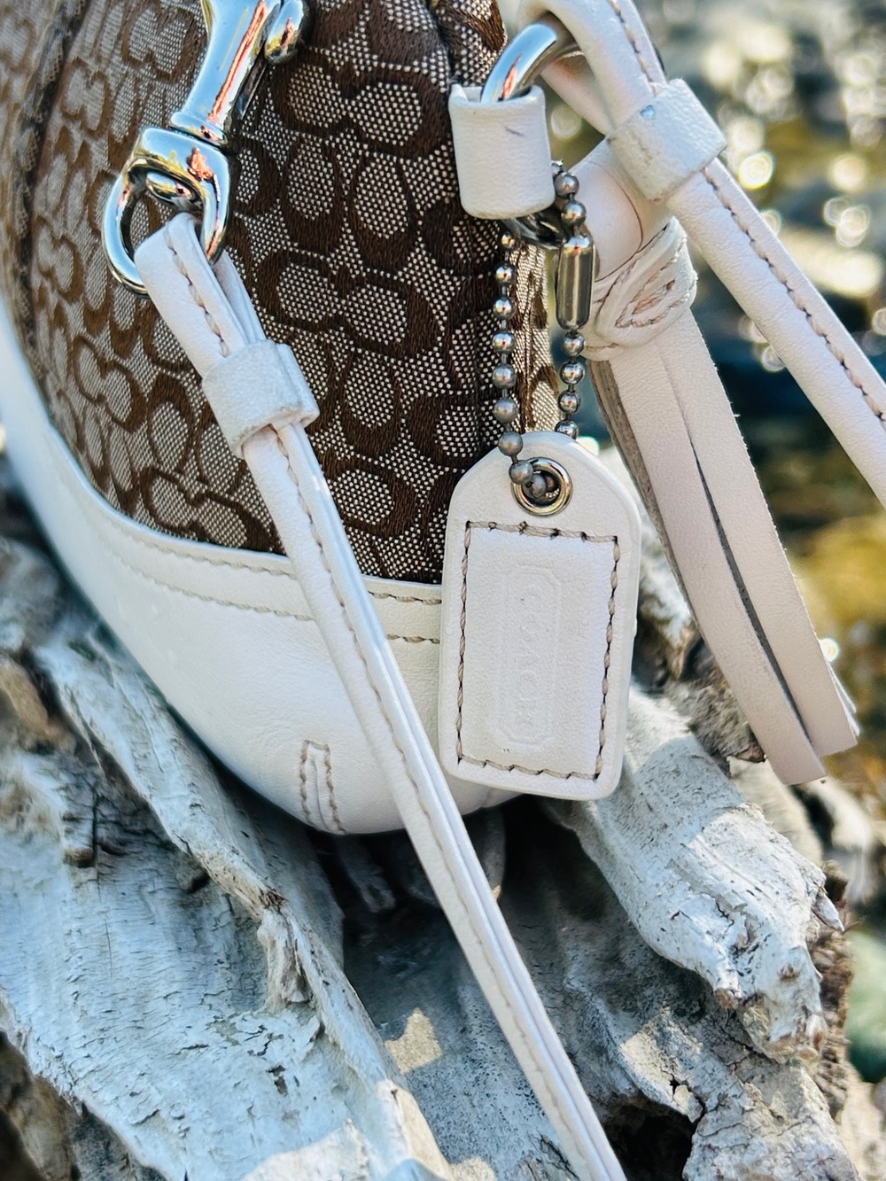 Vintage Coach Hamptons Signature Canvas Wristlet with White Tassel - Picture 4 of 16